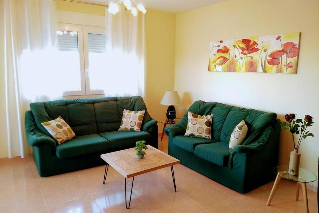 شقة Bright & Spacious Apt - Panoramic Views! ألتيا المظهر الخارجي الصورة